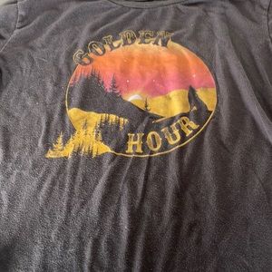 A Woman’s Short Sleeve Shirt: Med